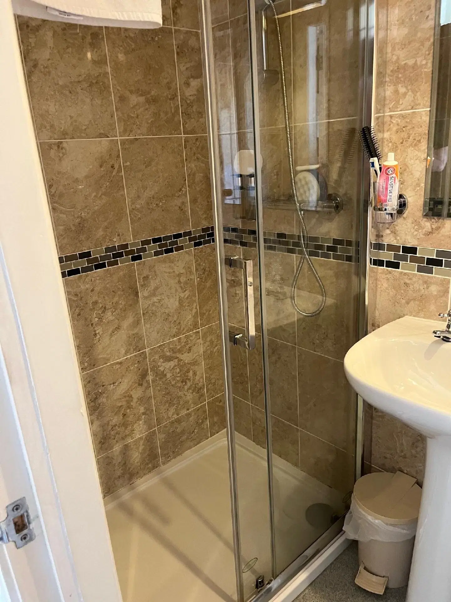 No: 1 The Esplanade Guest Accommodation. Badezimmer