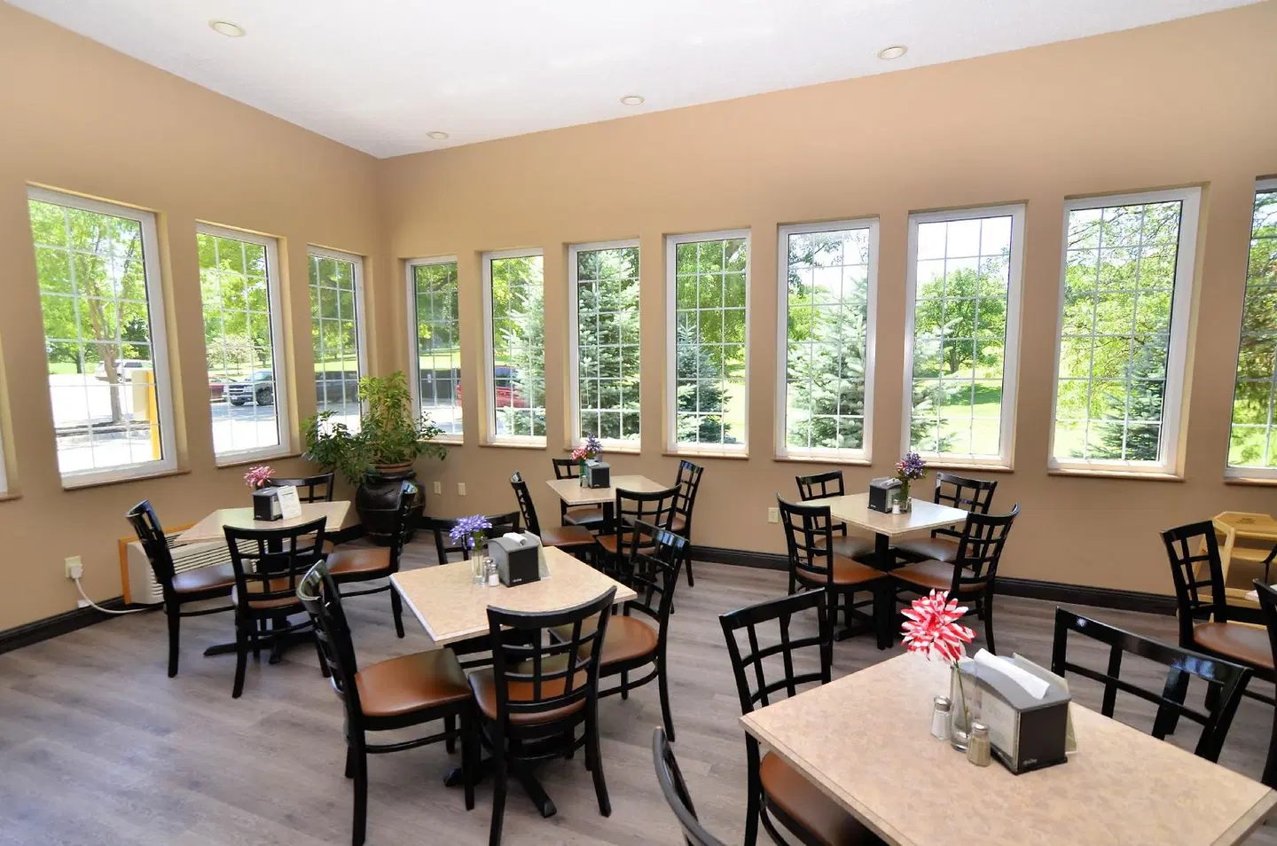 Cobblestone Inn & Suites - Denison Restaurant