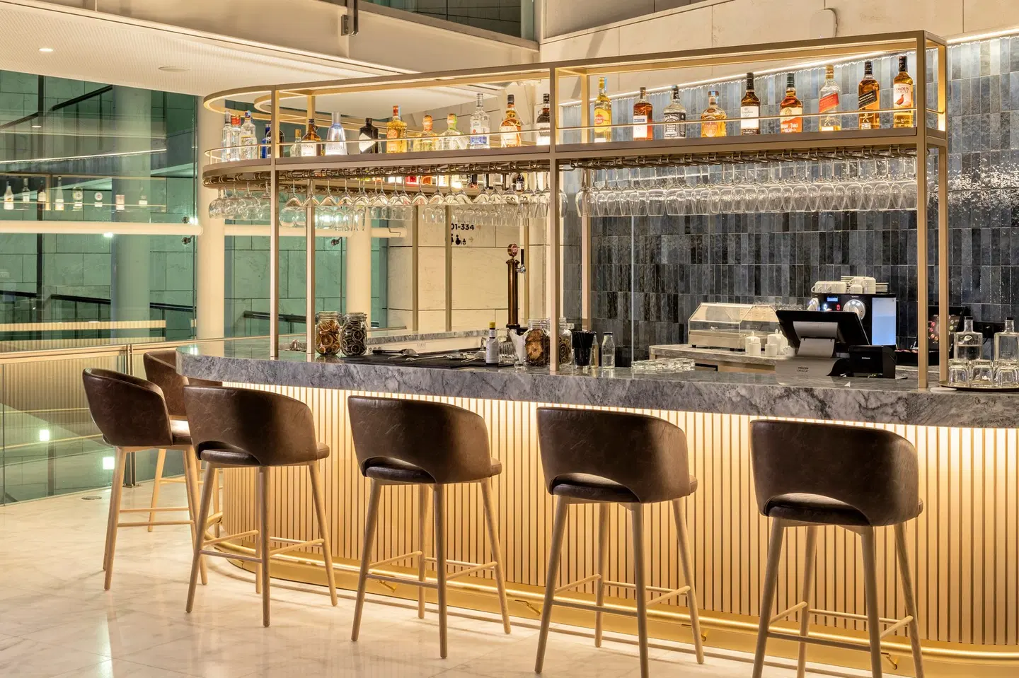 Crowne Plaza Caparica Lisbon by IHG Bar