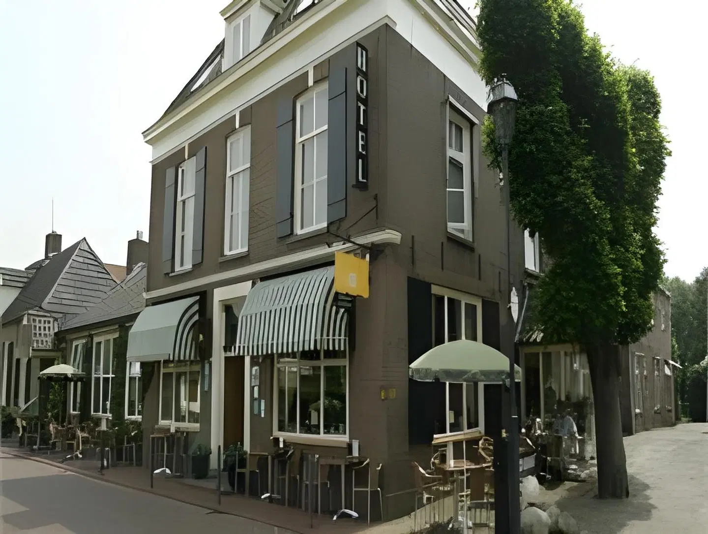 De Hoofdige Boer EXTERIOR