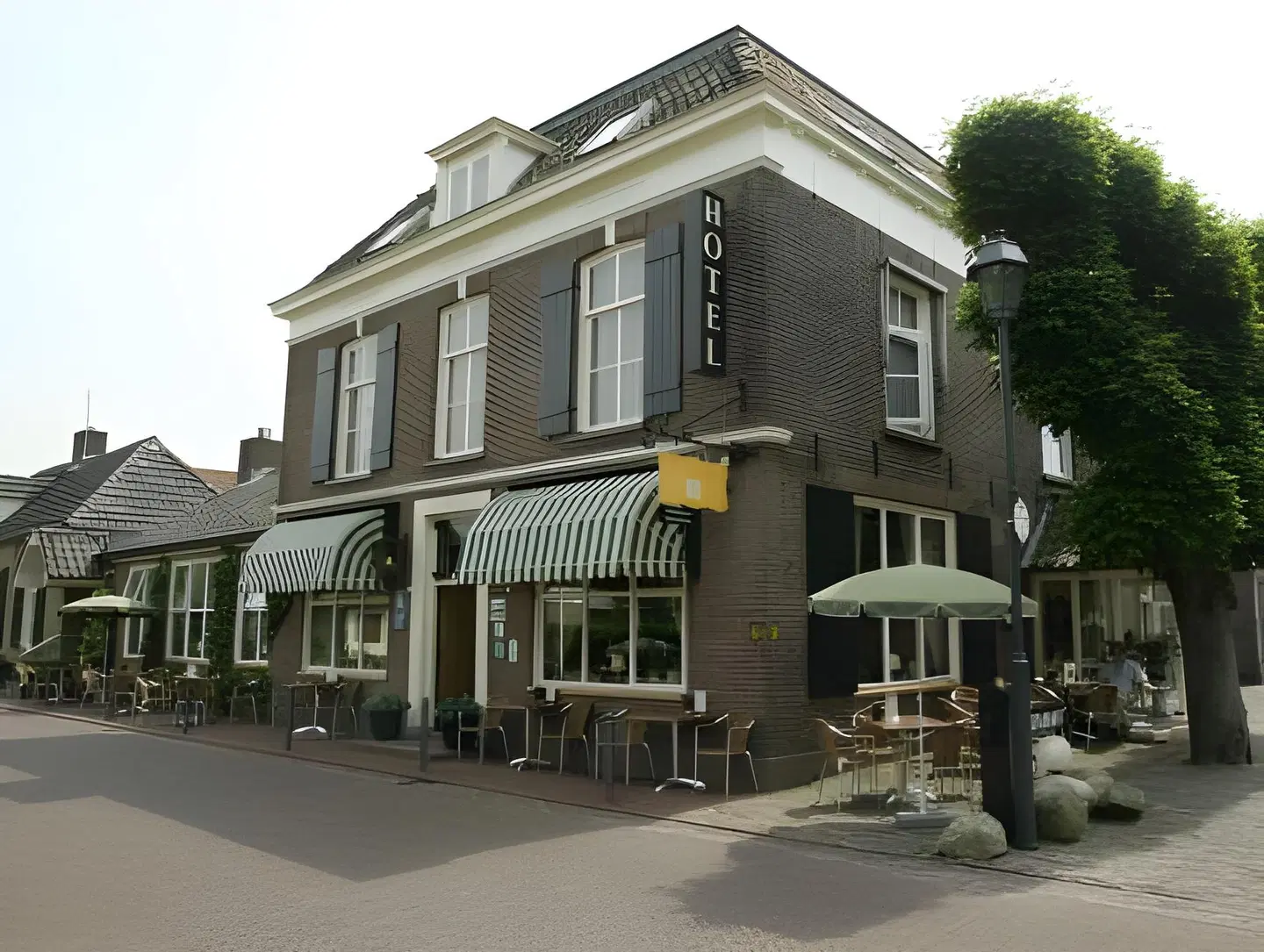 De Hoofdige Boer EXTERIOR