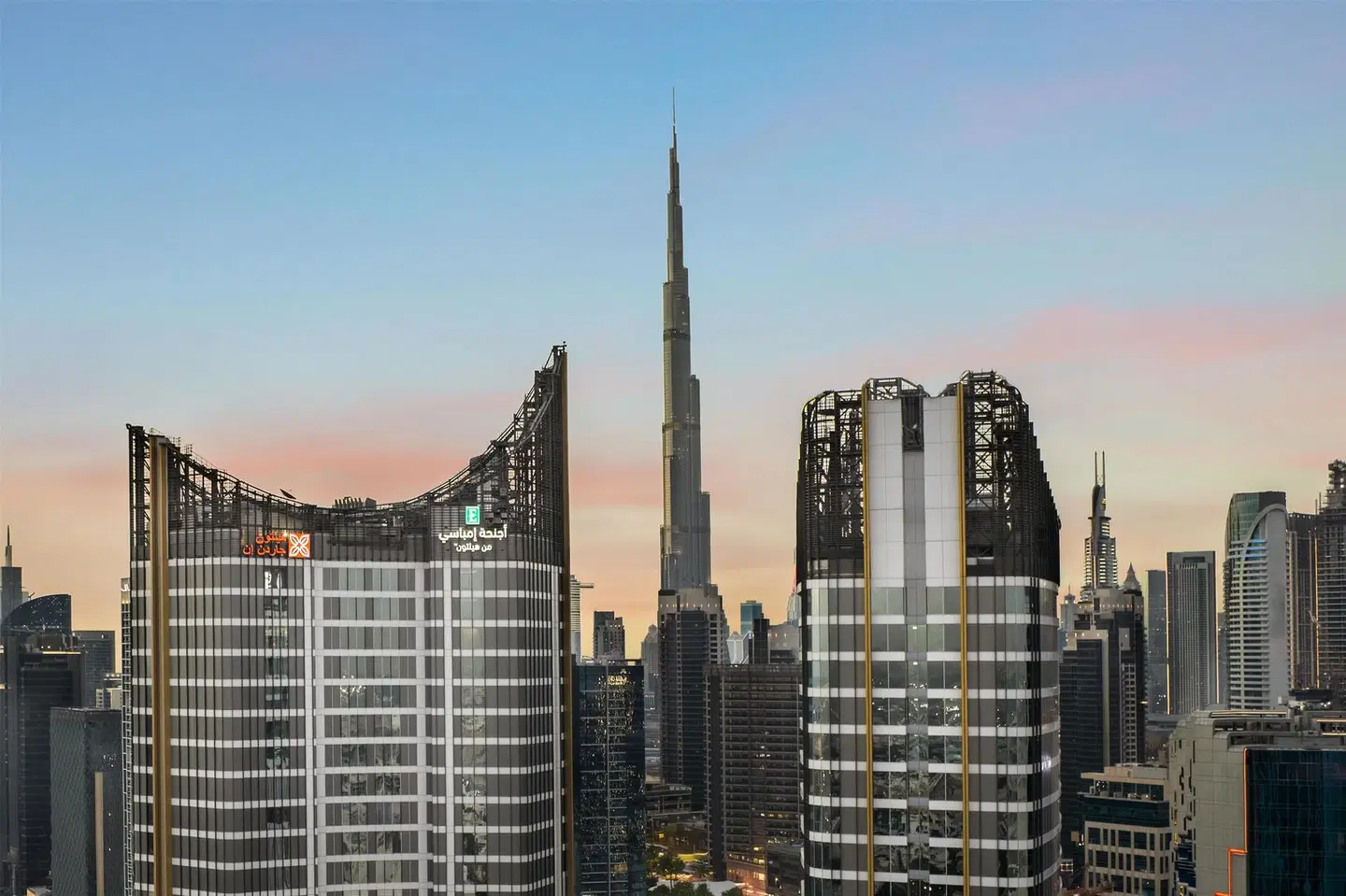 Embassy Suites By Hilton Dubai Business Bay EXTERIOR