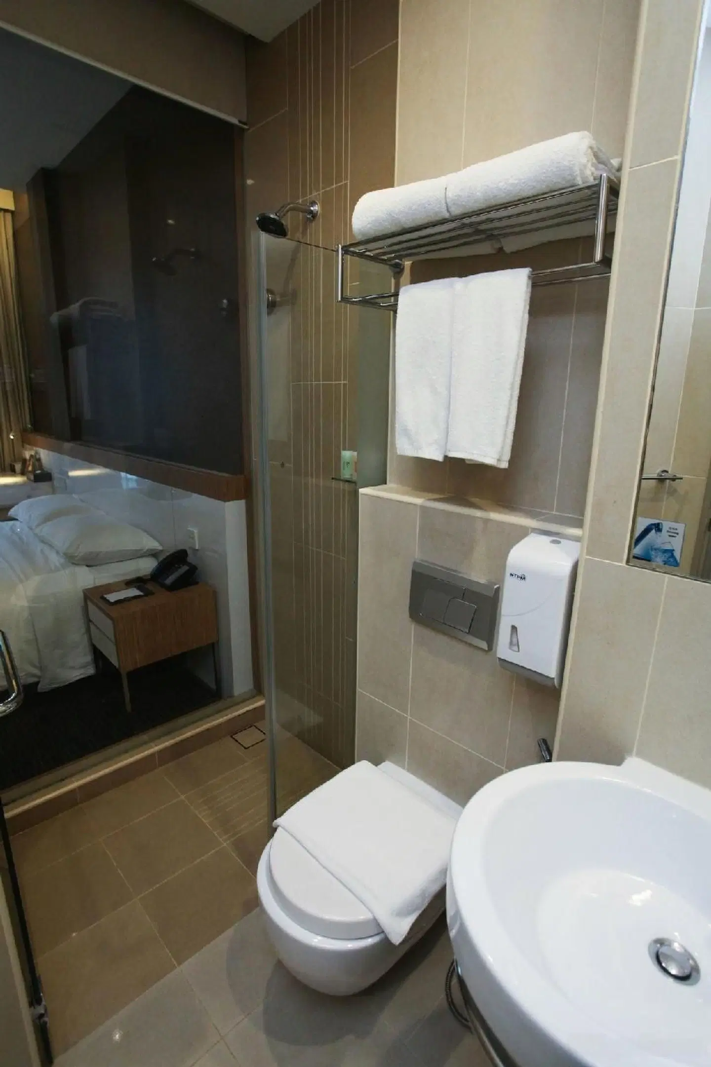 The Seacare Hotel Badezimmer
