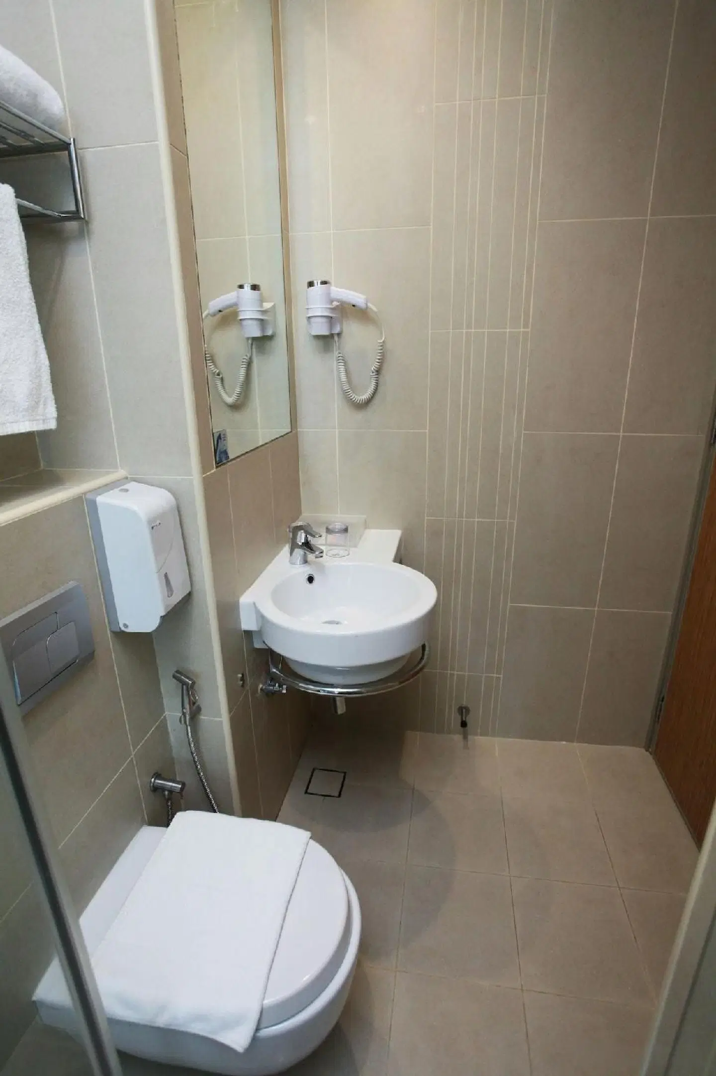 The Seacare Hotel Badezimmer
