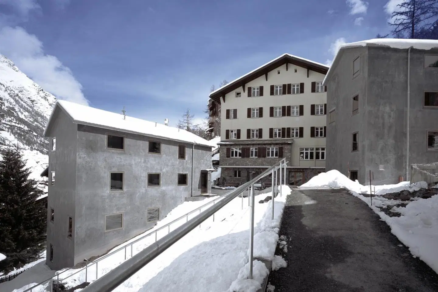 Zermatt Youth Hostel EXTERIOR