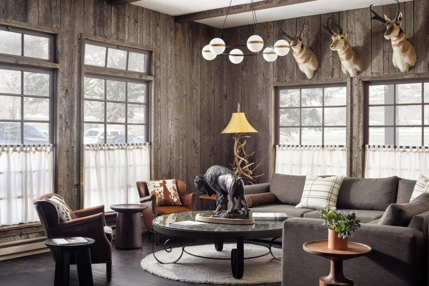 Virginian Lodge LOUNGE_LOBBY