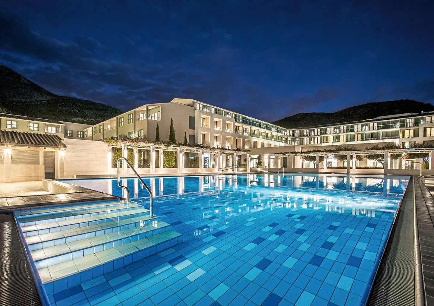 Admiral Grand OUTDOOR_POOL
