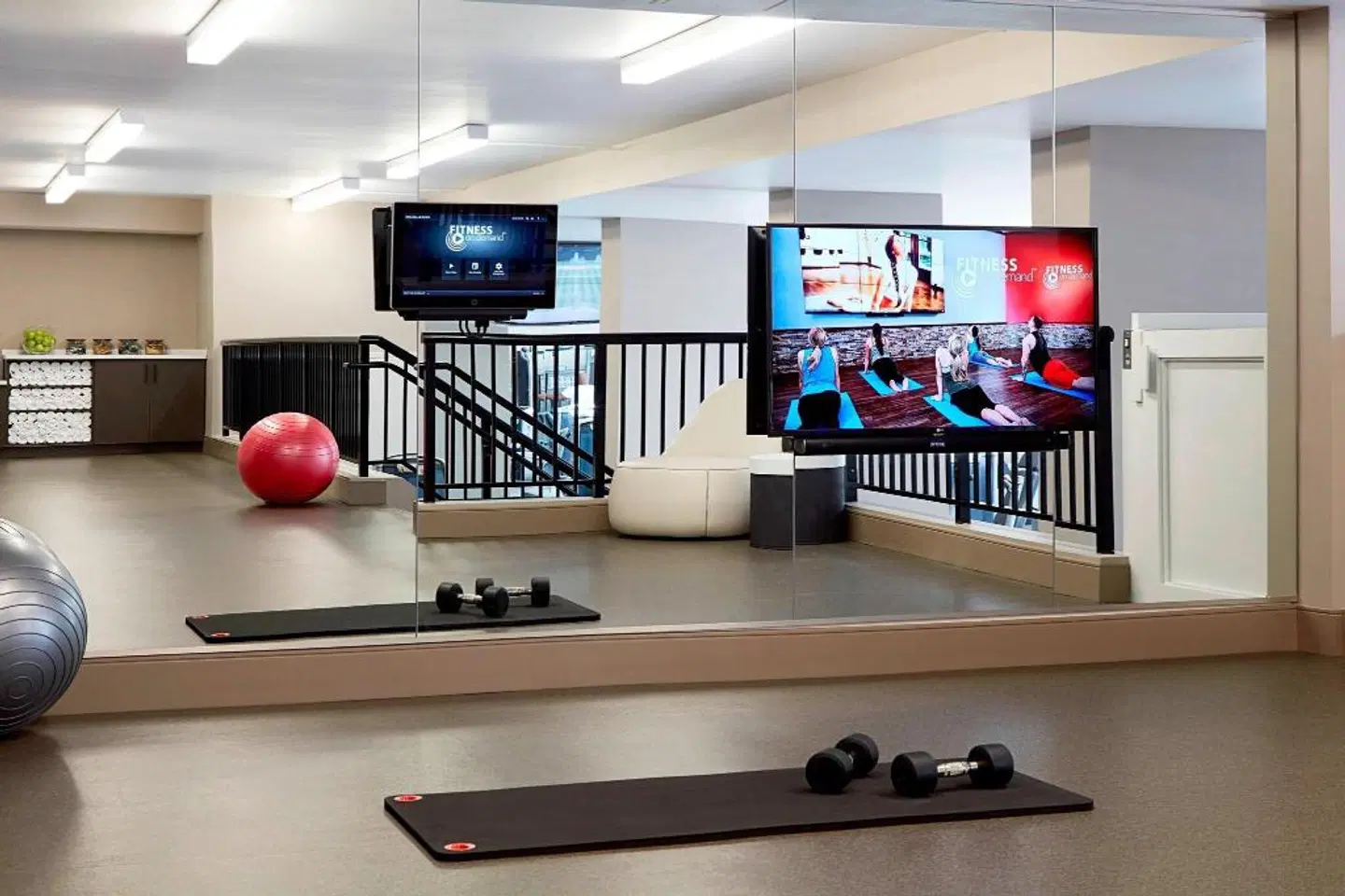 Bethesda Marriott SPORTS_AND_LEISURE