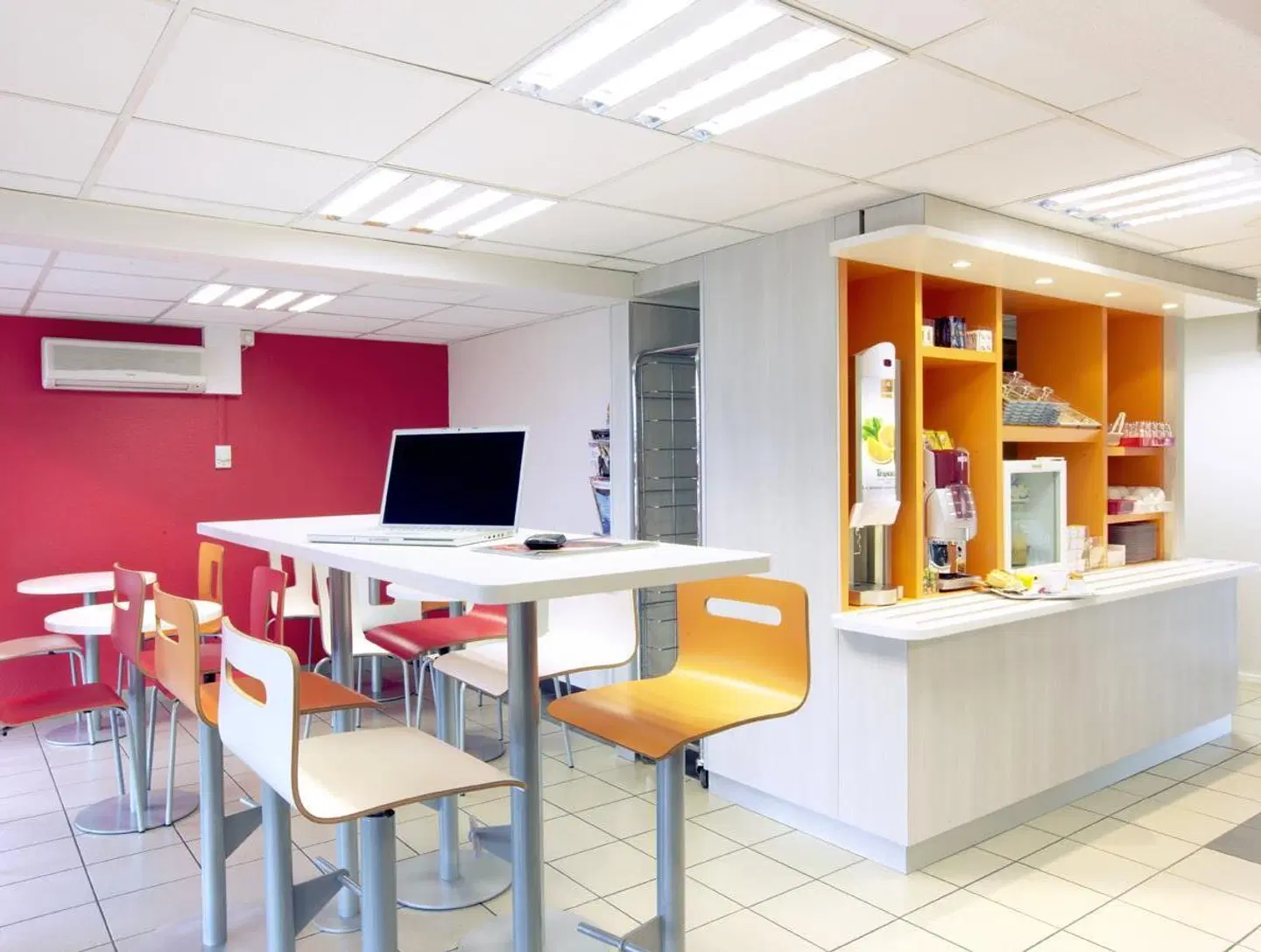 Premiere Classe Orleans Ouest - La Chapelle Saint Mesmin Bar