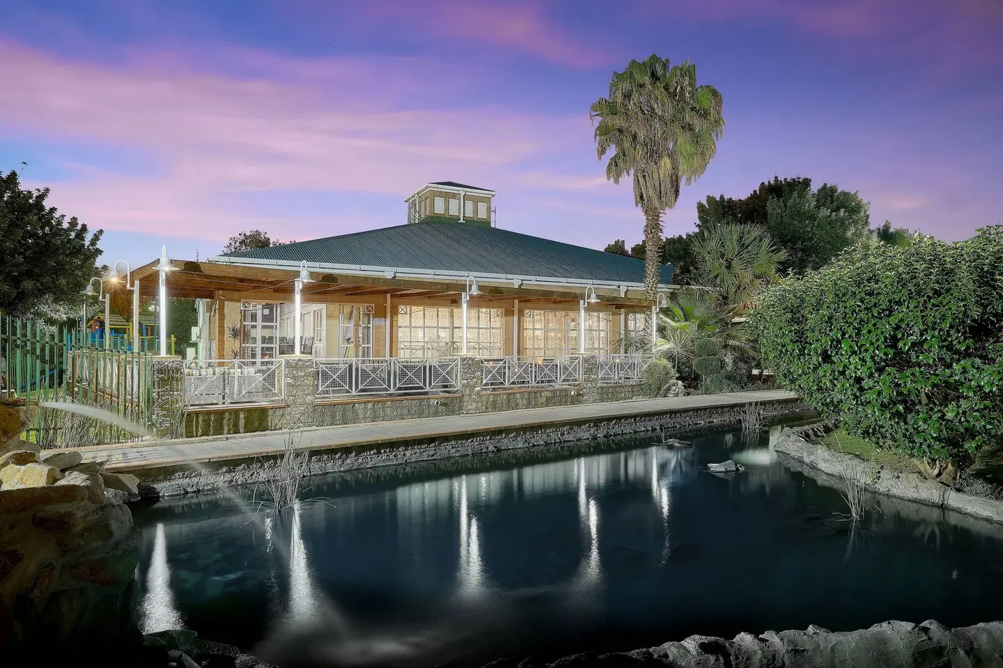 Protea Hotel by Marriott Klerksdorp OUTDOOR_POOL