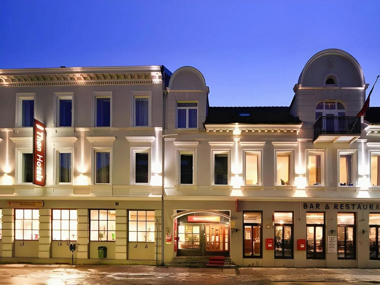 Thon Hotel Parken EXTERIOR