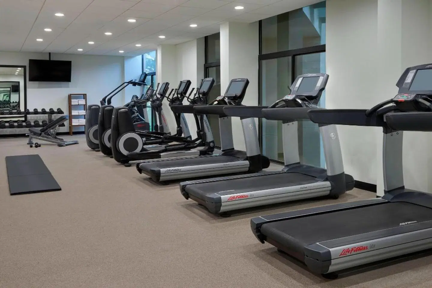 Four Points by Sheraton Toronto Airport SPORTS_AND_LEISURE