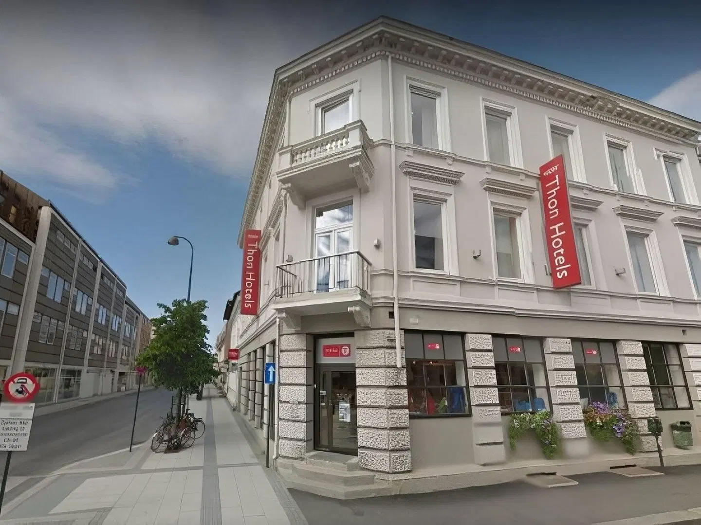 Thon Hotel Parken EXTERIOR