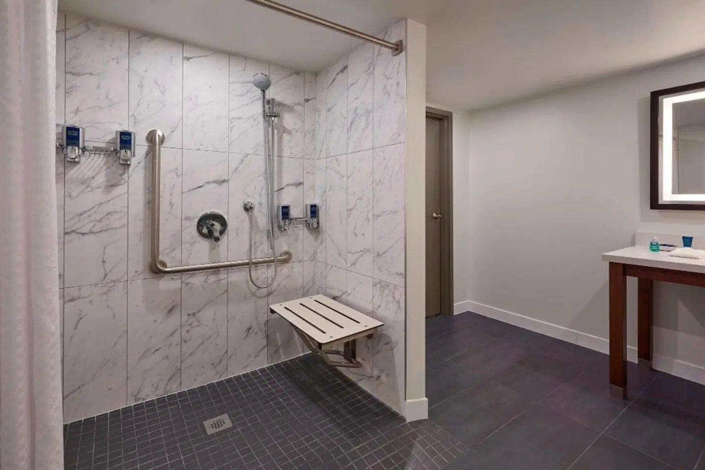 Four Points by Sheraton Toronto Airport Badezimmer