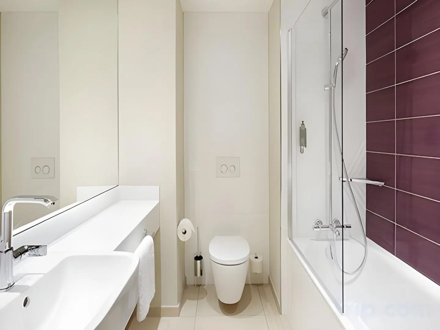 Premier Inn Wiesbaden City Centre Badezimmer