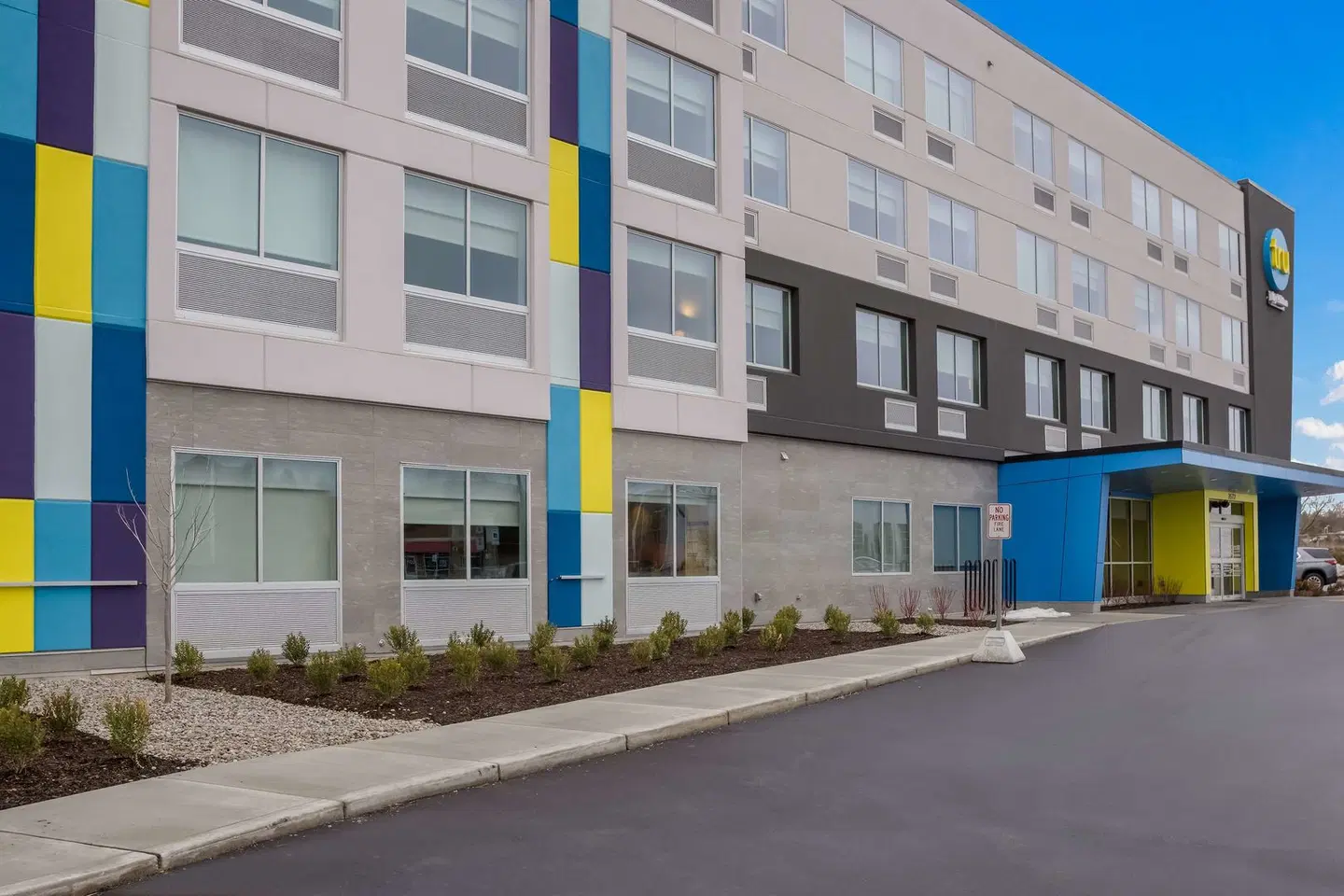 Tru by Hilton Traverse City EXTERIOR