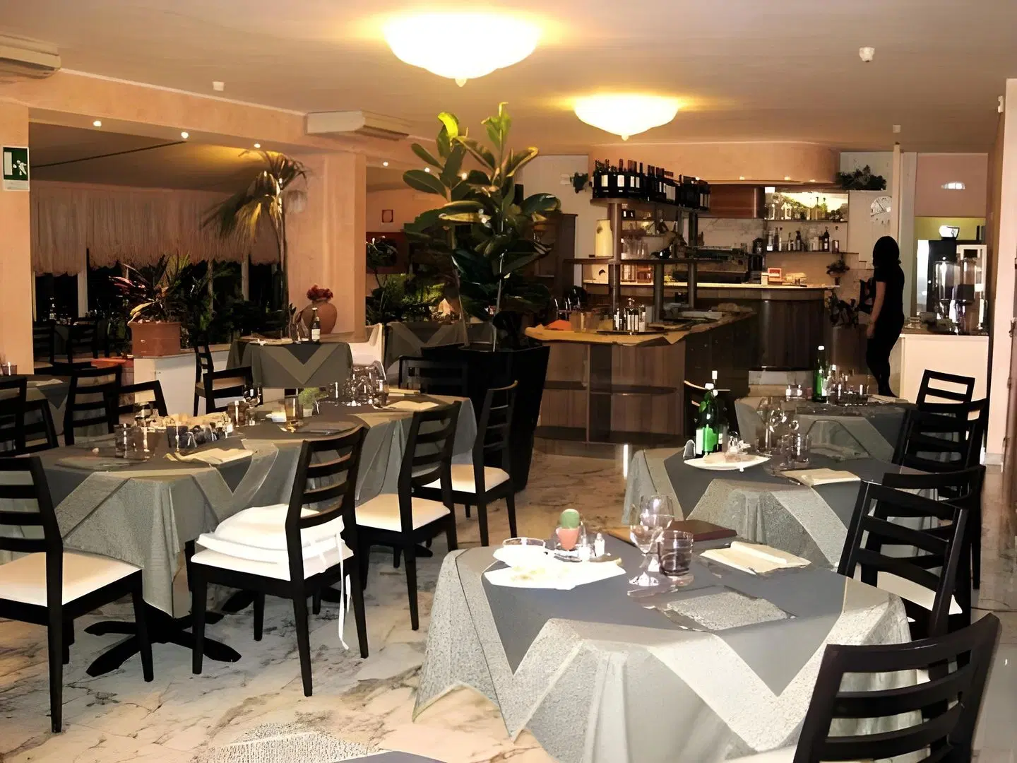 Hotel Tiffany Restaurant