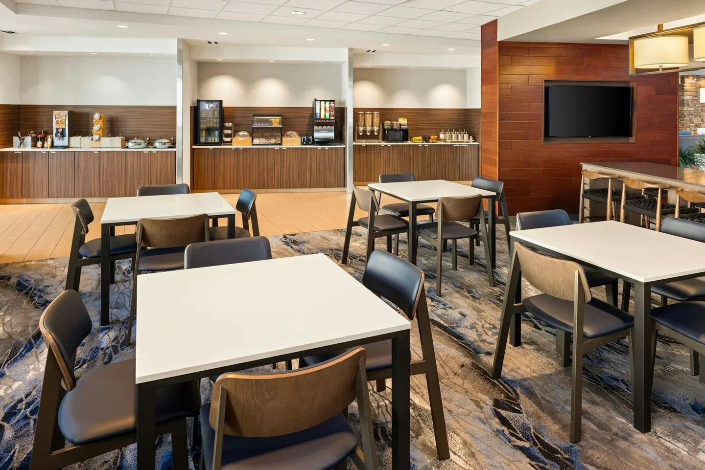 Fairfield by Marriott Inn & Suites La Crosse Downtown Restaurant