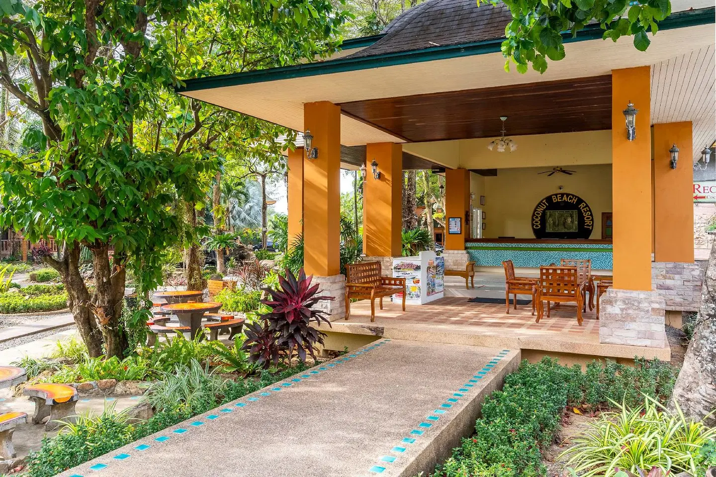 Coconut Beach Resort Garten