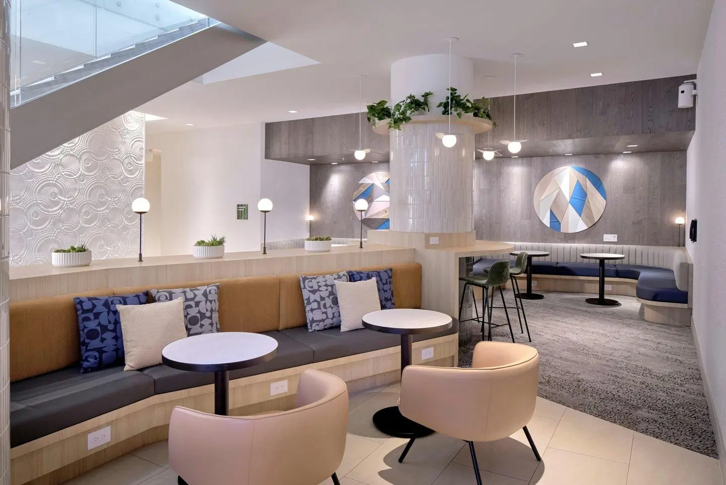 Element by Marriott Vancouver Metrotown Bar