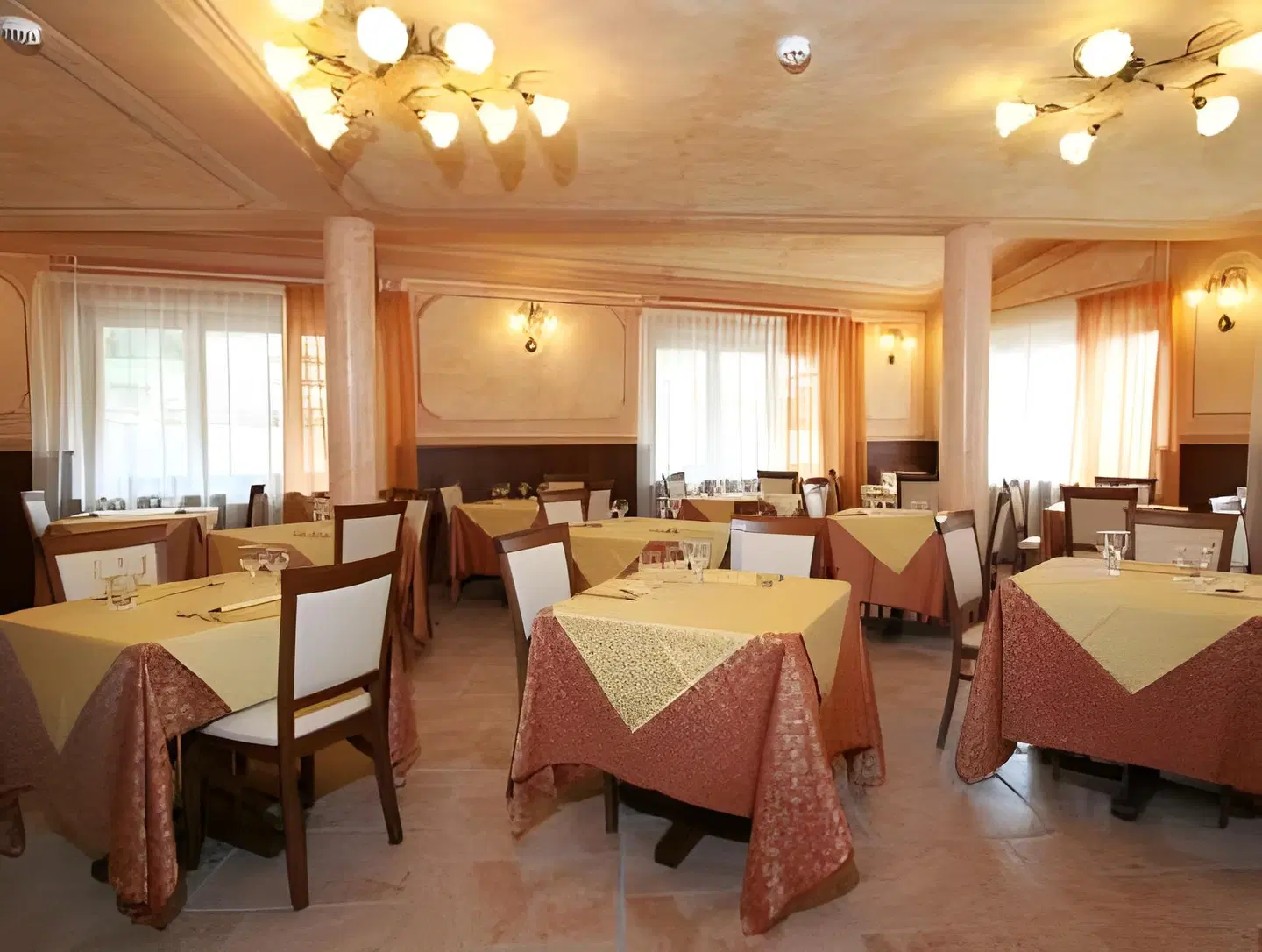 Dama Bianca Restaurant