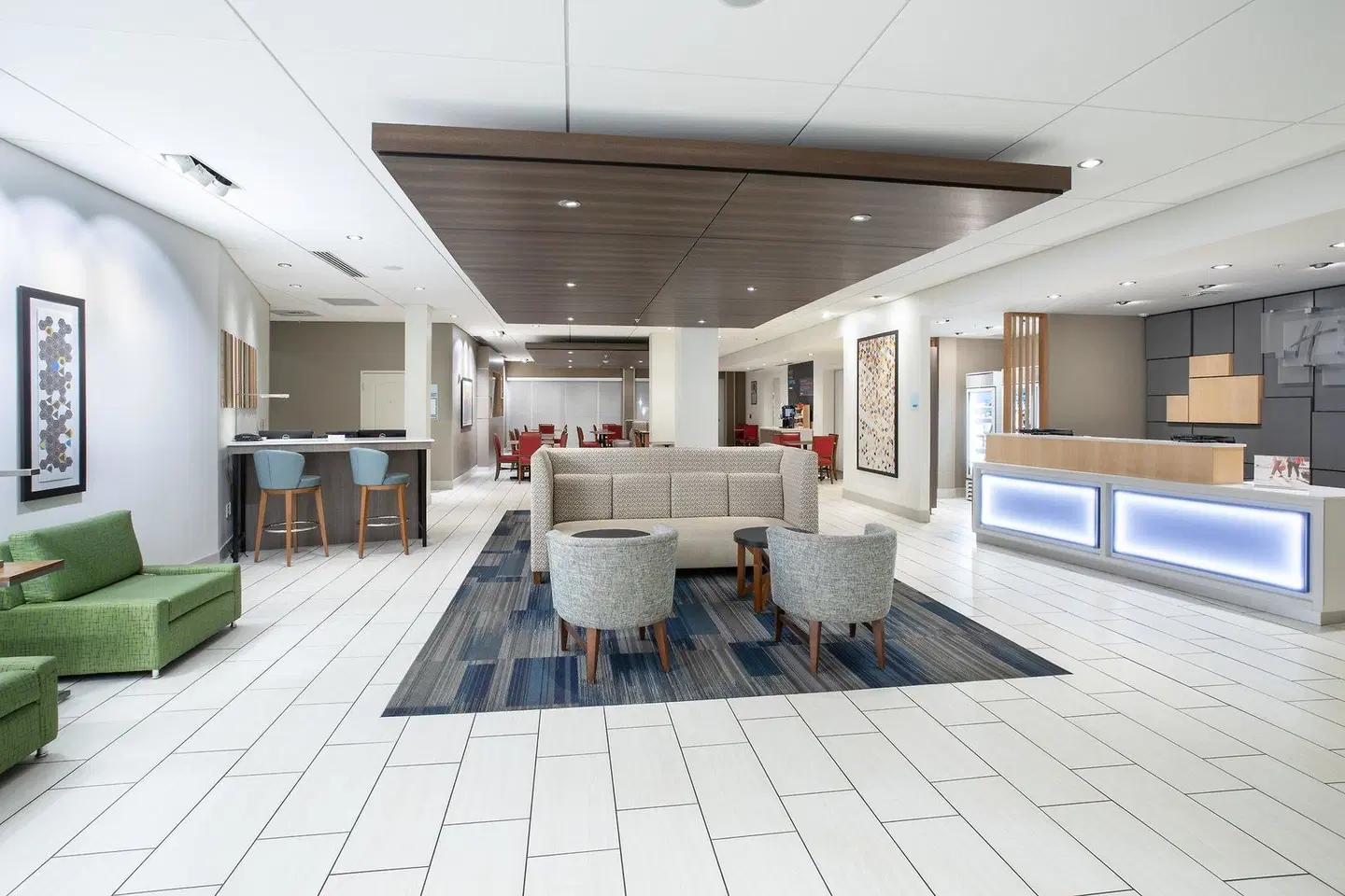 Holiday Inn Express & Suites Great Bend by IHG LOUNGE_LOBBY