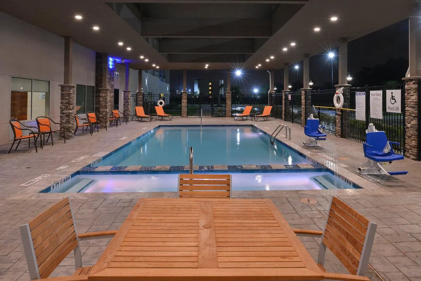 Holiday Inn Express & Suites Houston E - Pasadena by IHG Hallenbad