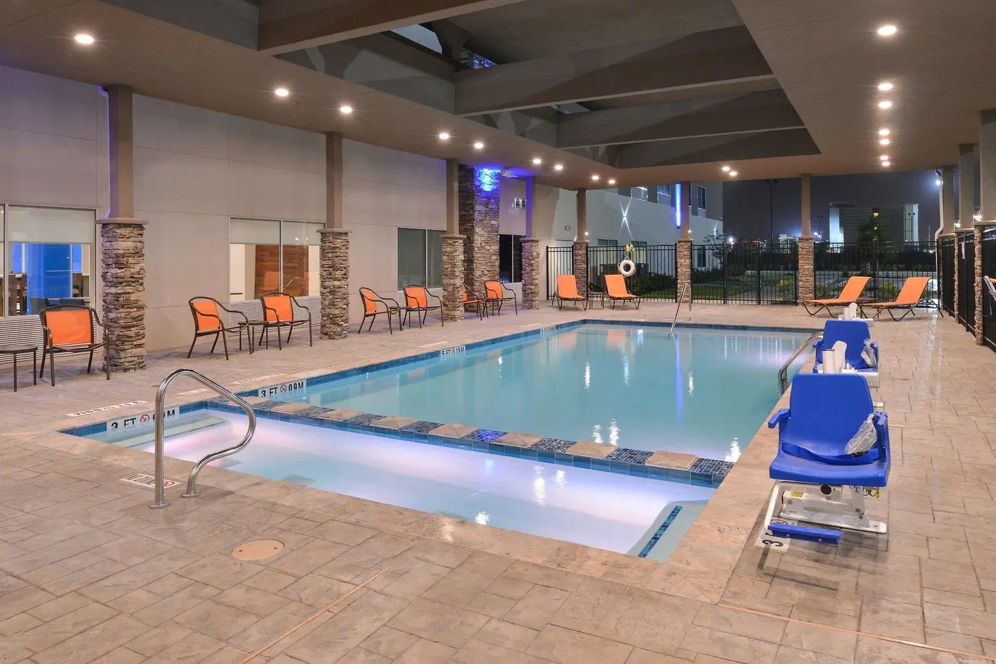 Holiday Inn Express & Suites Houston E - Pasadena by IHG Hallenbad