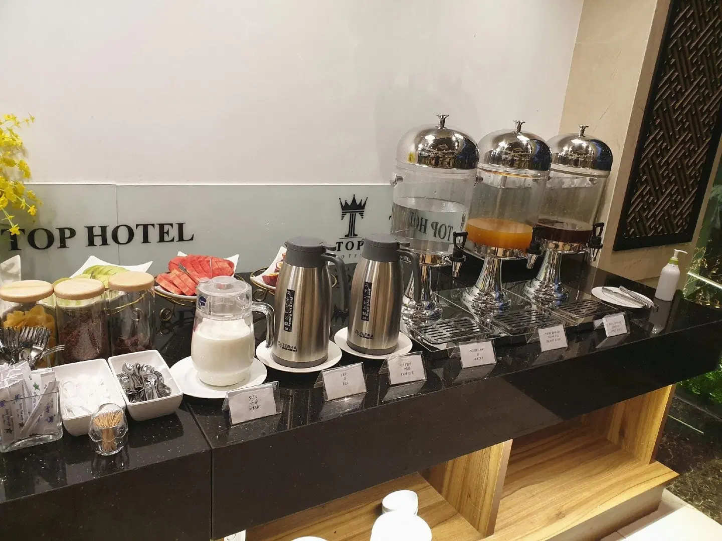 Top Hotel Restaurant