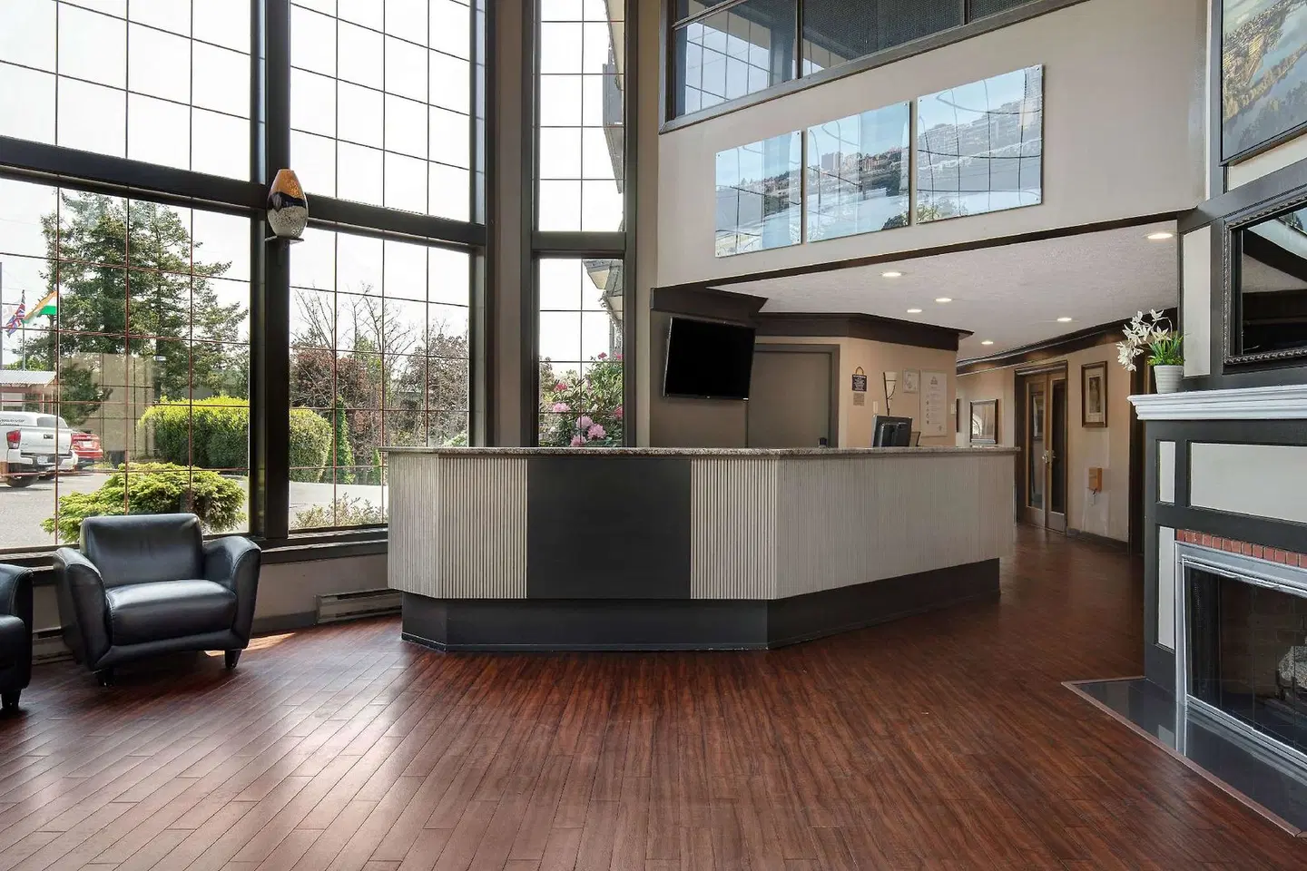 Days Inn by Wyndham Victoria Uptown LOUNGE_LOBBY