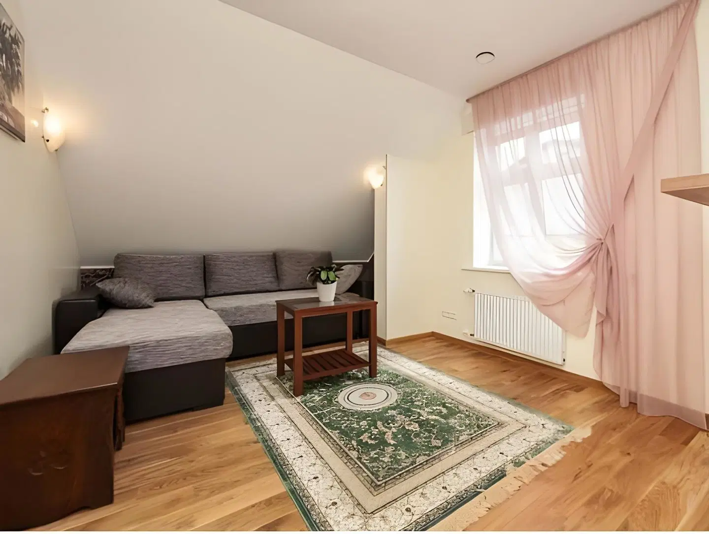 Embrace Guestrooms & Apartments ROOM_EXAMPLE