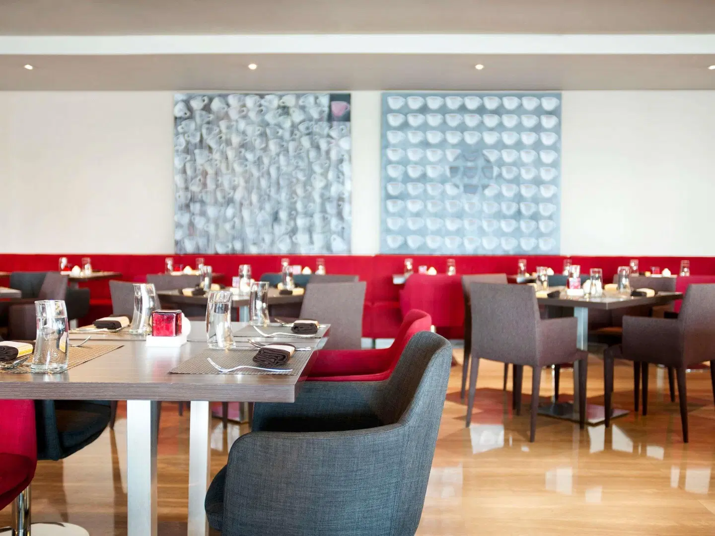 Novotel Jakarta Gajah Mada Hotel Bar