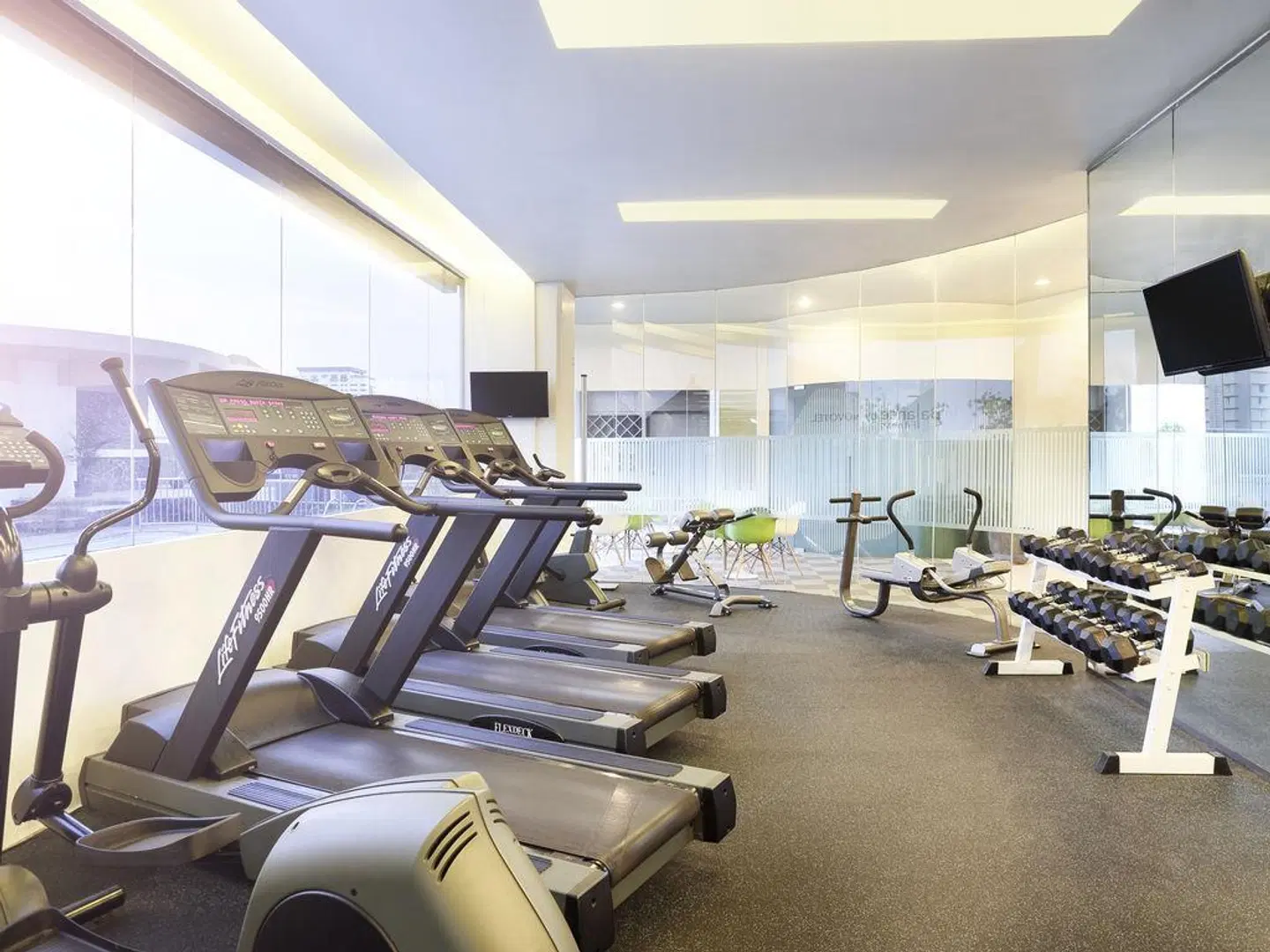Novotel Jakarta Gajah Mada Hotel SPORTS_AND_LEISURE