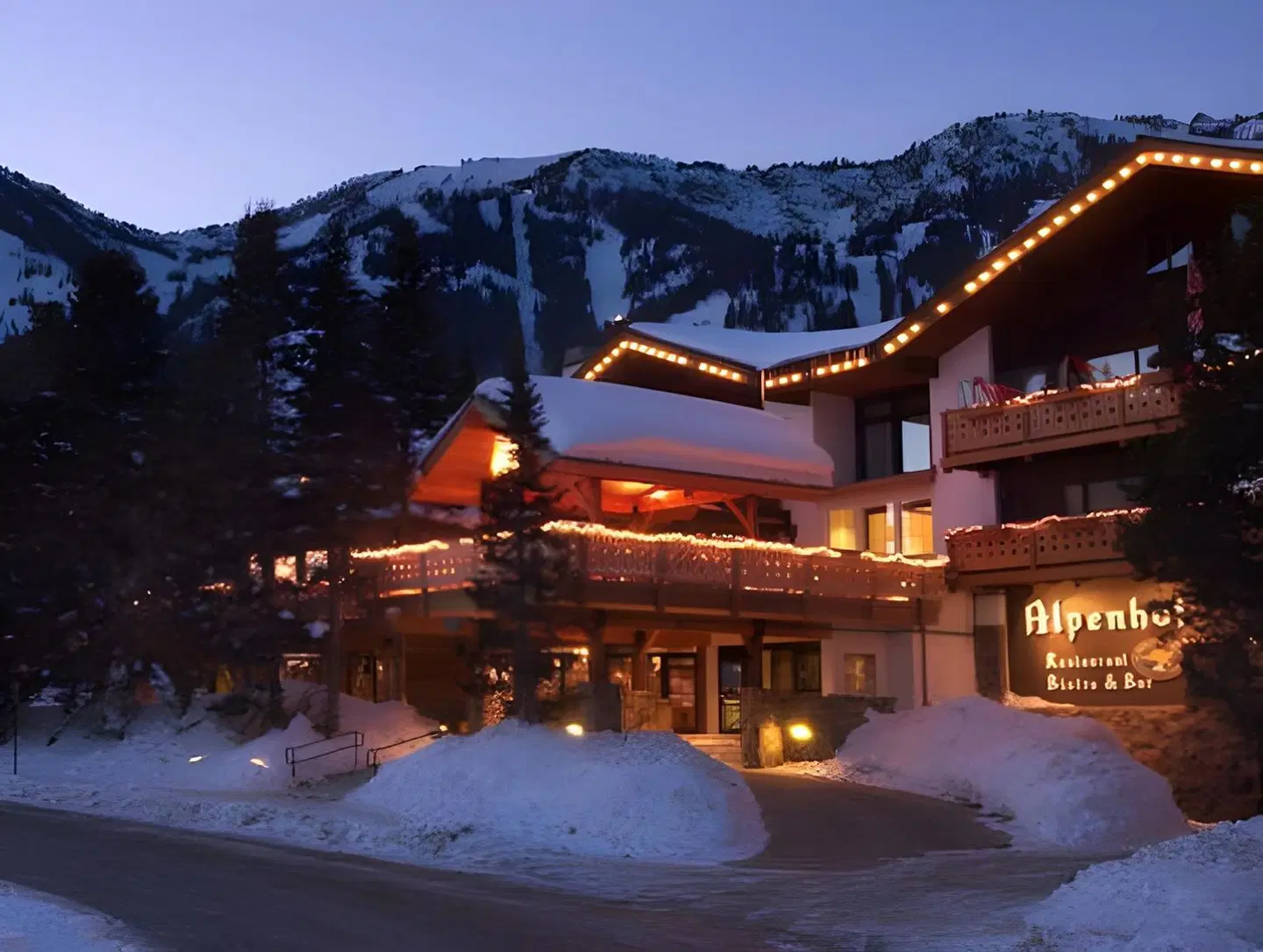 The Alpenhof EXTERIOR