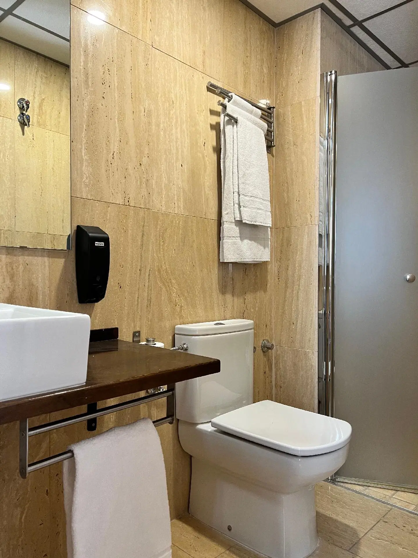 Hotel San Valero Badezimmer