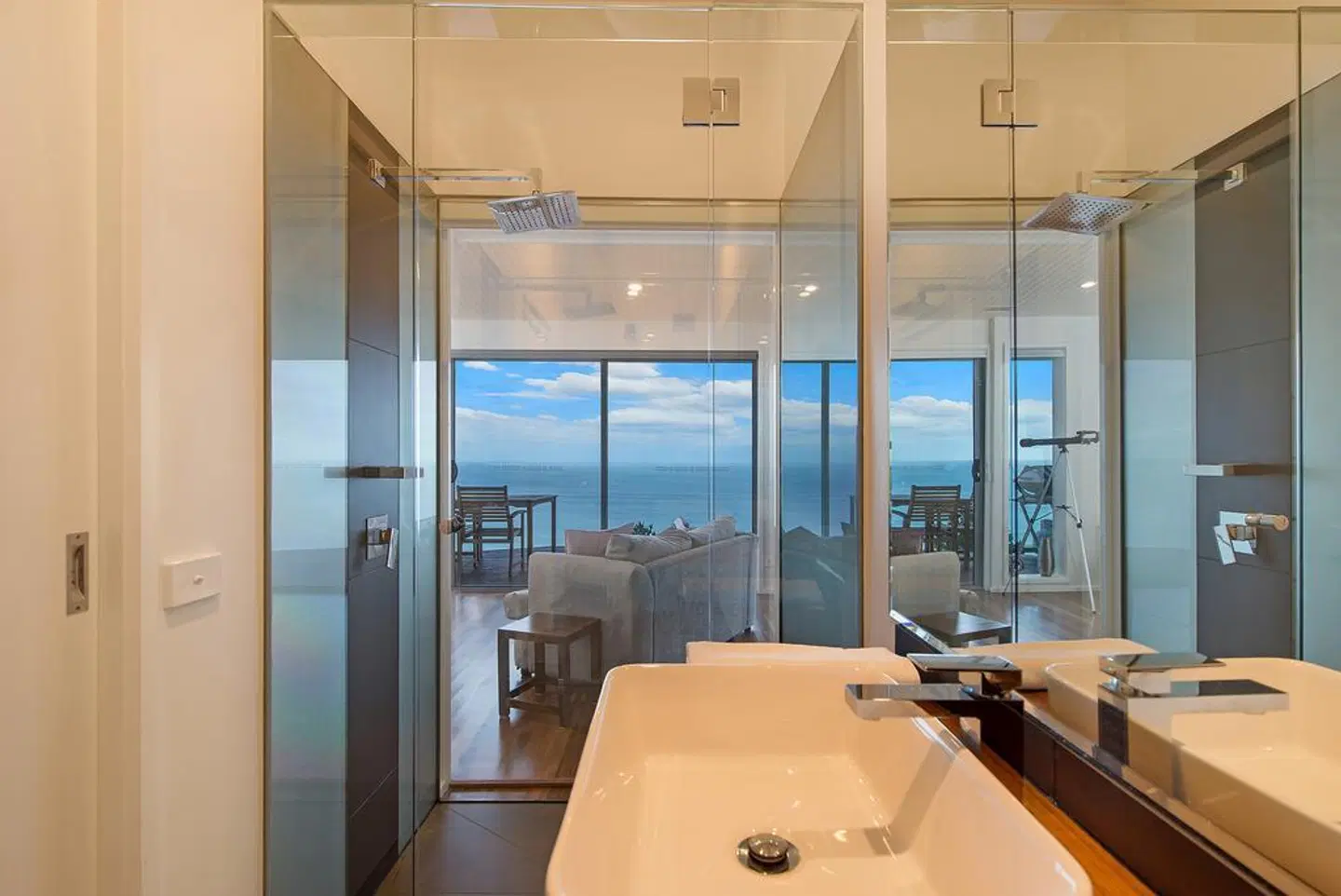 Seafarers Getaway Restaurant