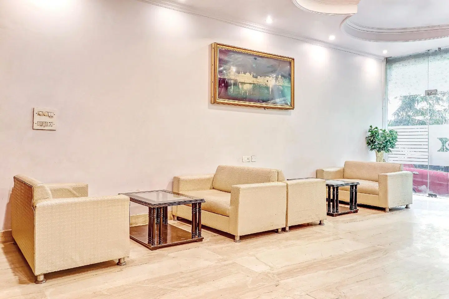 Grand Central LOUNGE_LOBBY