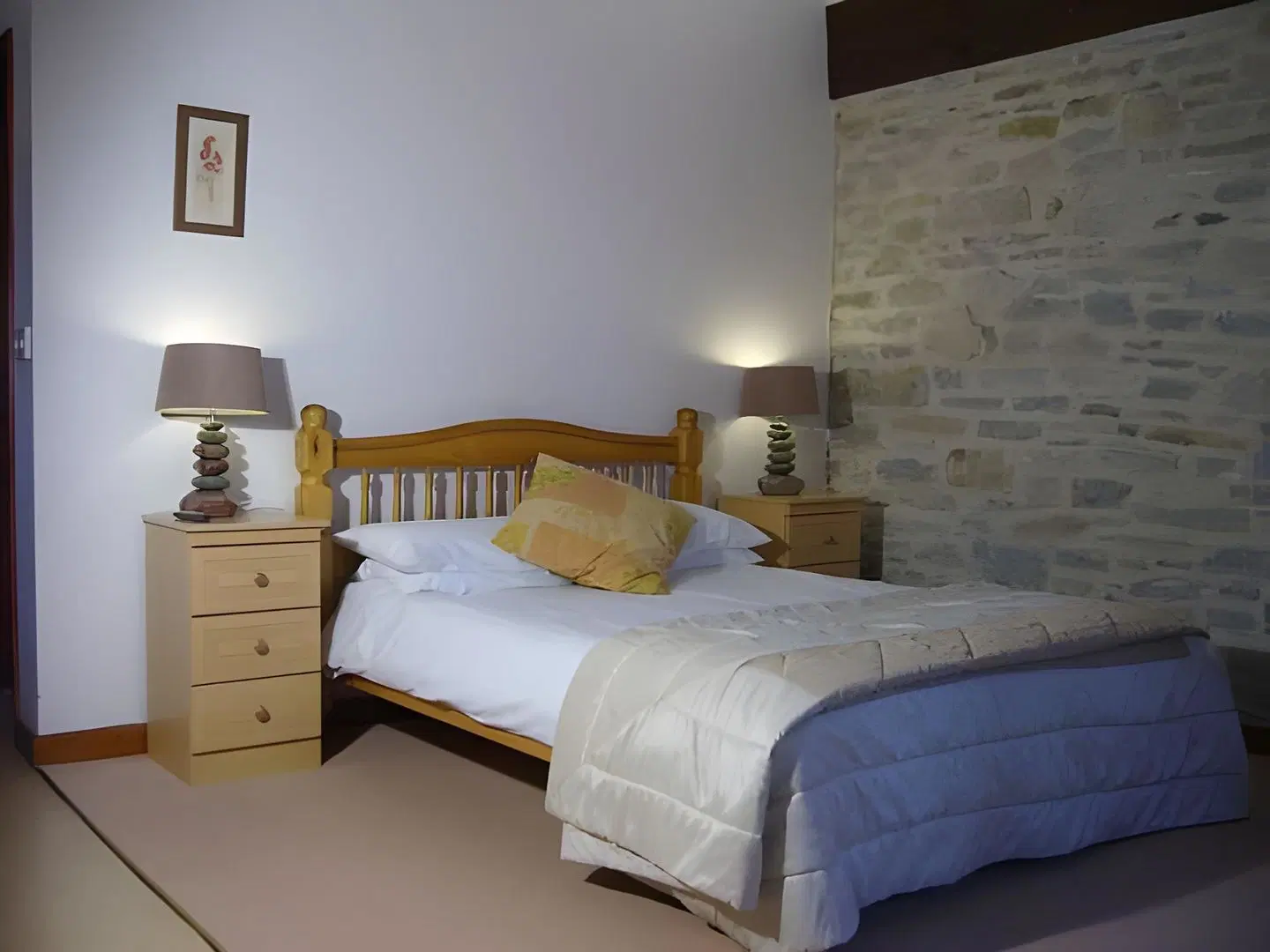 Kingston Country Courtyard ROOM_EXAMPLE