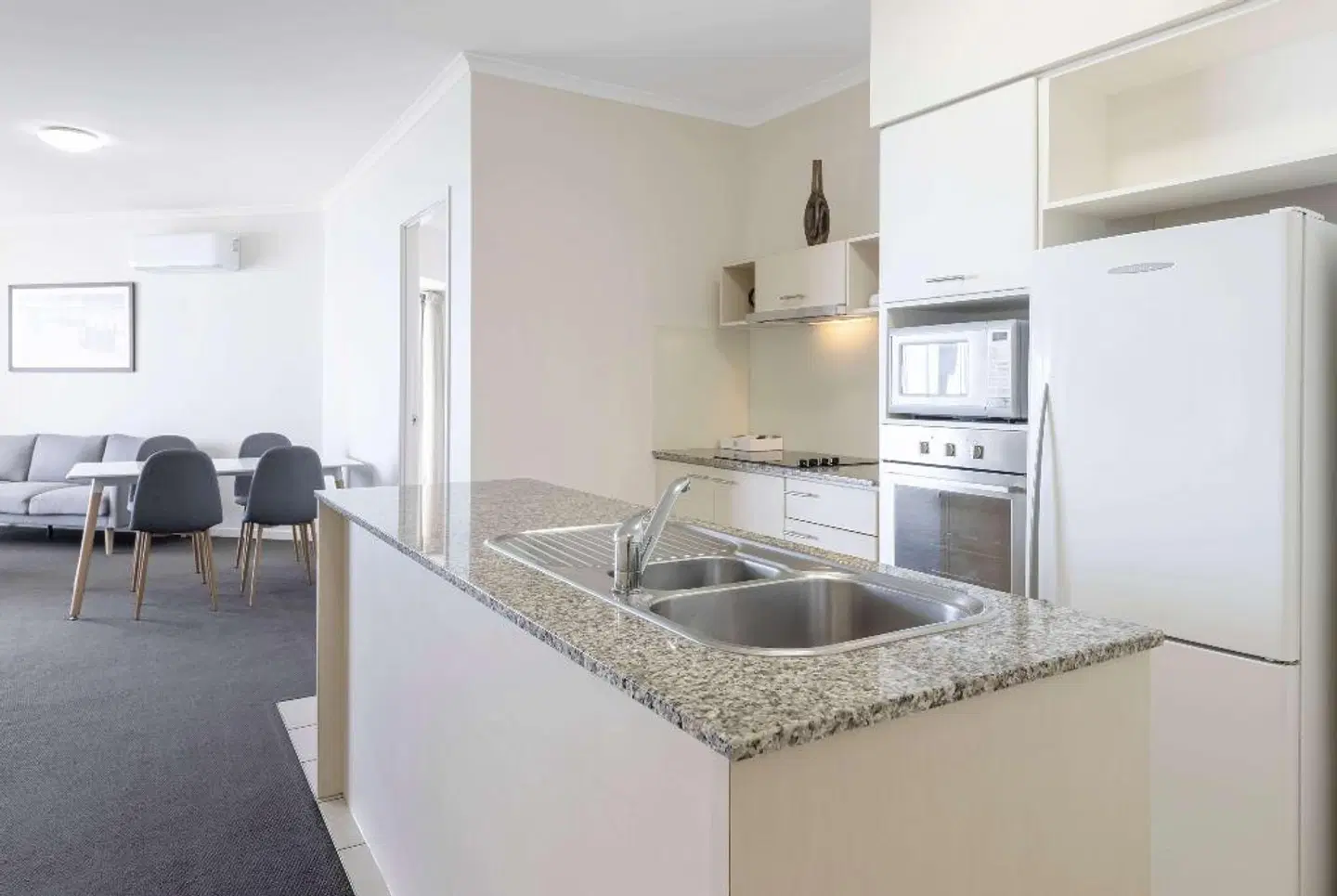 Ramada By Wyndham Marcoola Beach Badezimmer