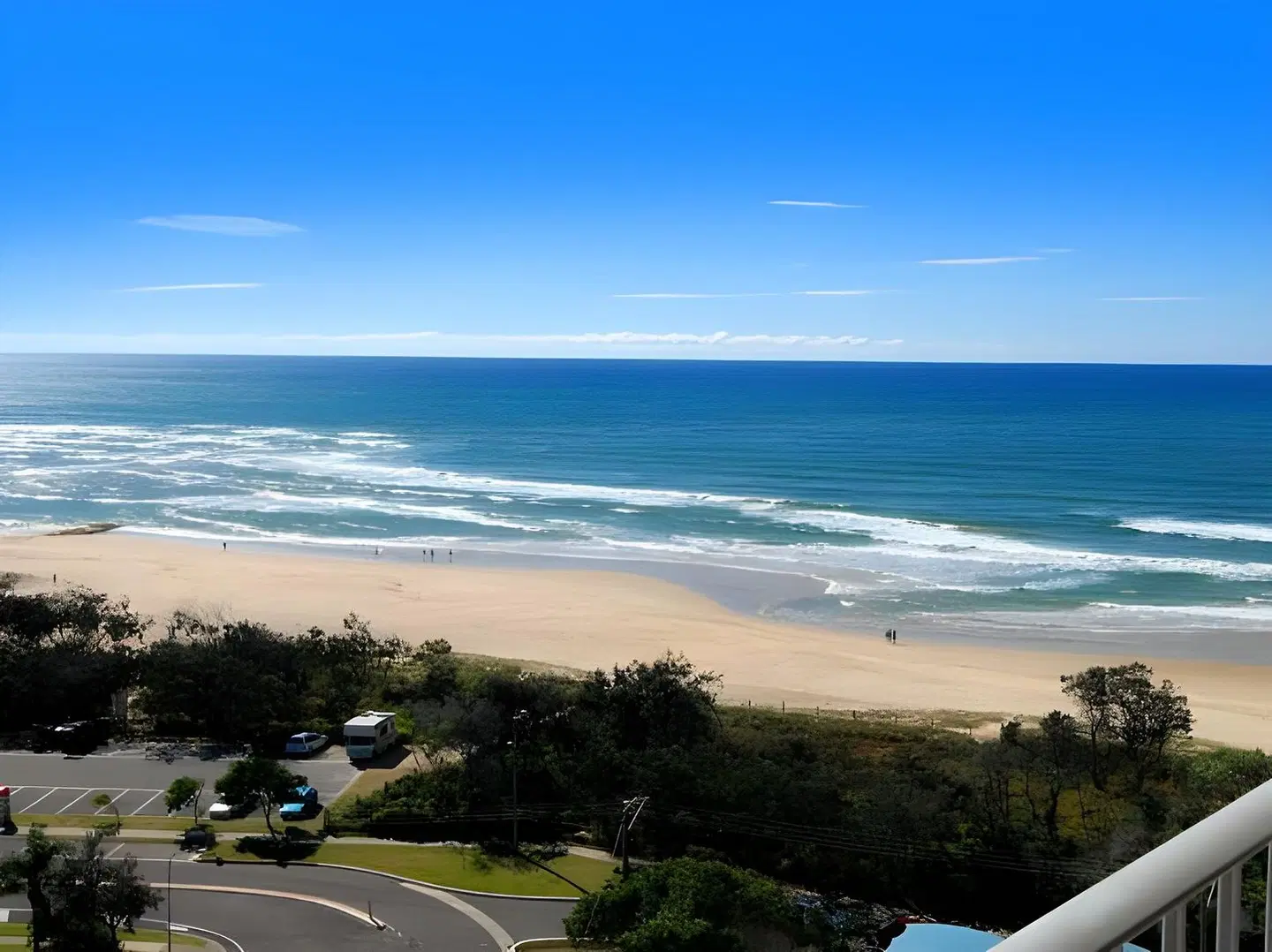Chateau Royale Beach Resort Strand