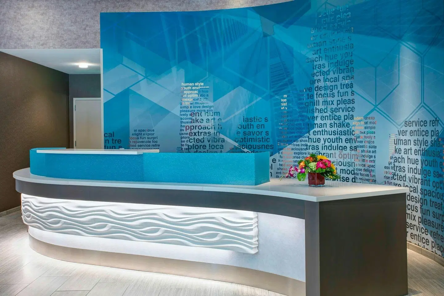 SpringHill Suites by Marriott Milwaukee Downtown LOUNGE_LOBBY