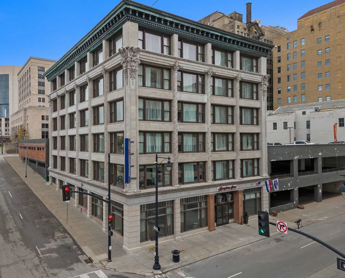 Hampton Inn Kansas City/Downtown Financial District EXTERIOR