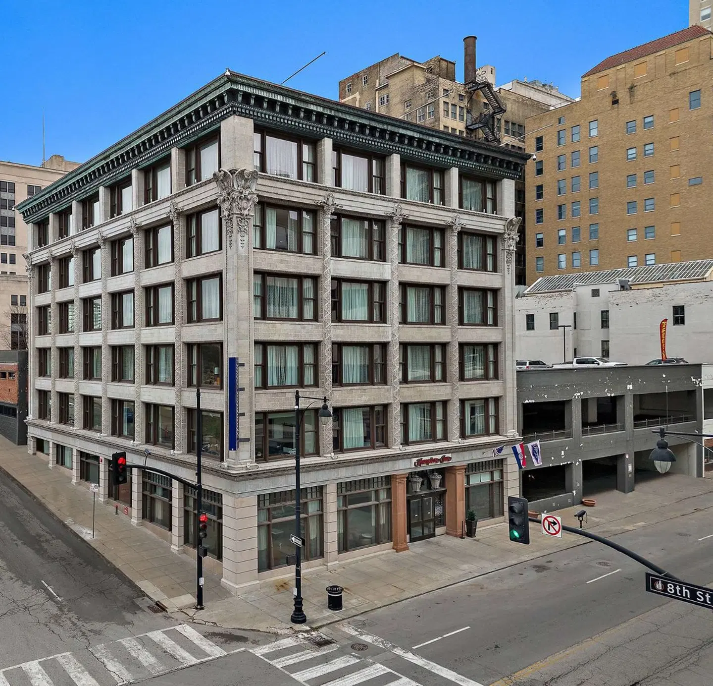 Hampton Inn Kansas City/Downtown Financial District EXTERIOR