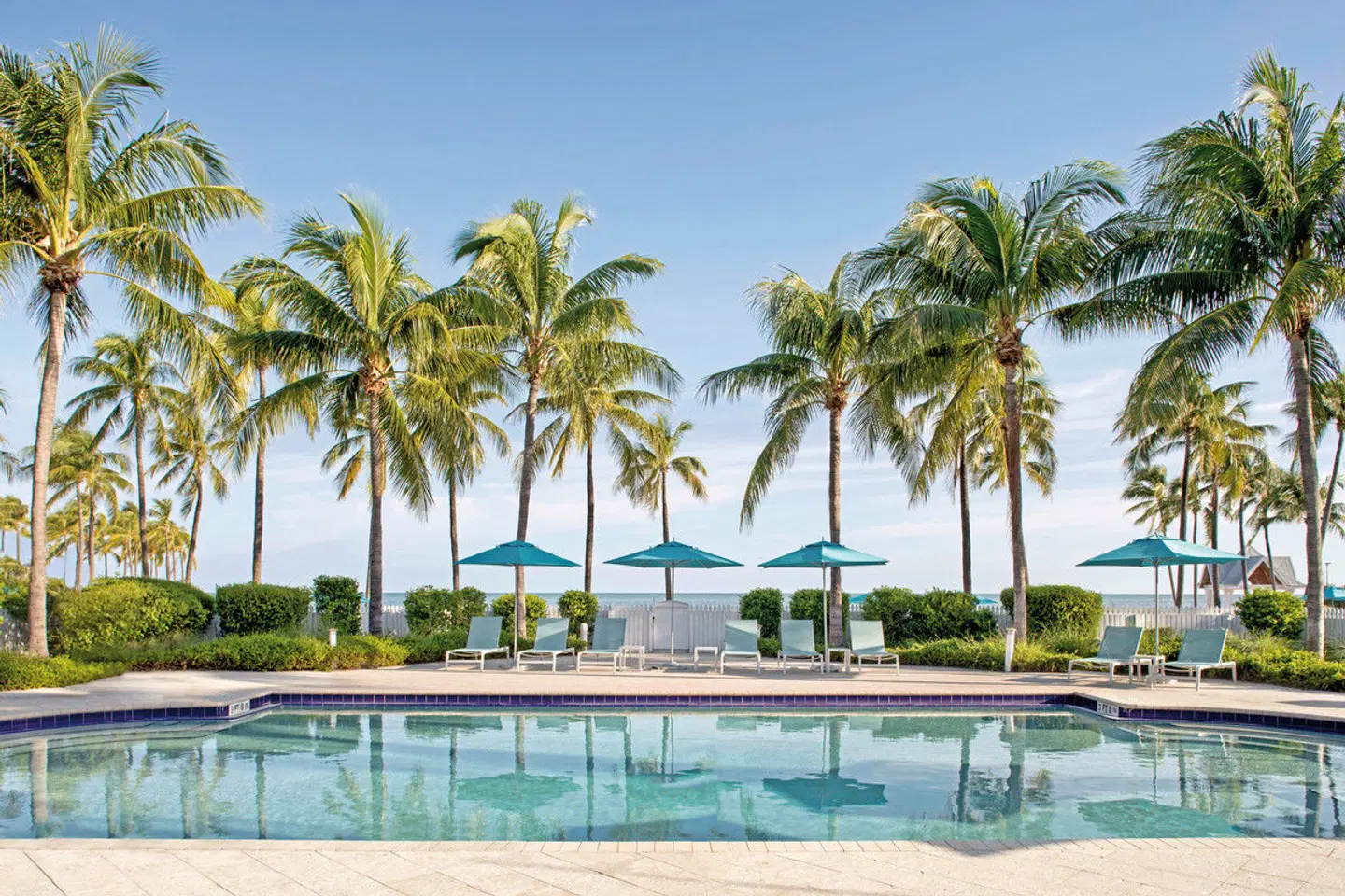 Tranquility Bay Beachfront Resort OUTDOOR_POOL
