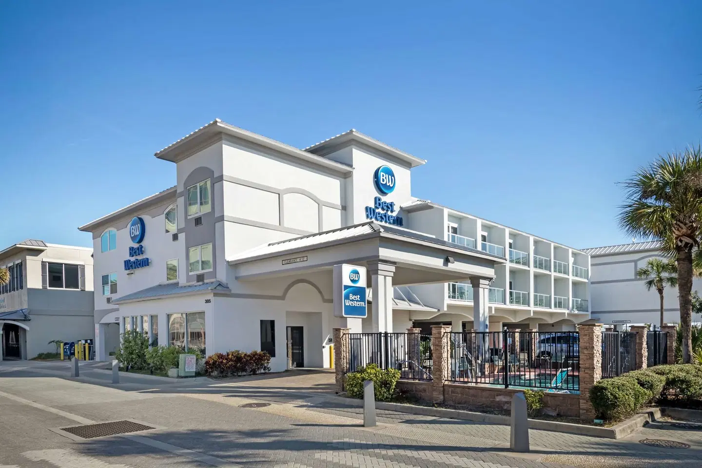 Best Western Oceanfront EXTERIOR