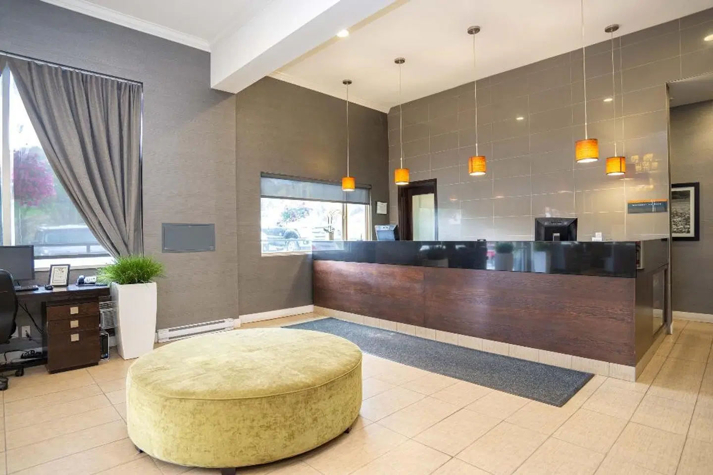 Sandman Hotel & Suites Williams Lake LOUNGE_LOBBY