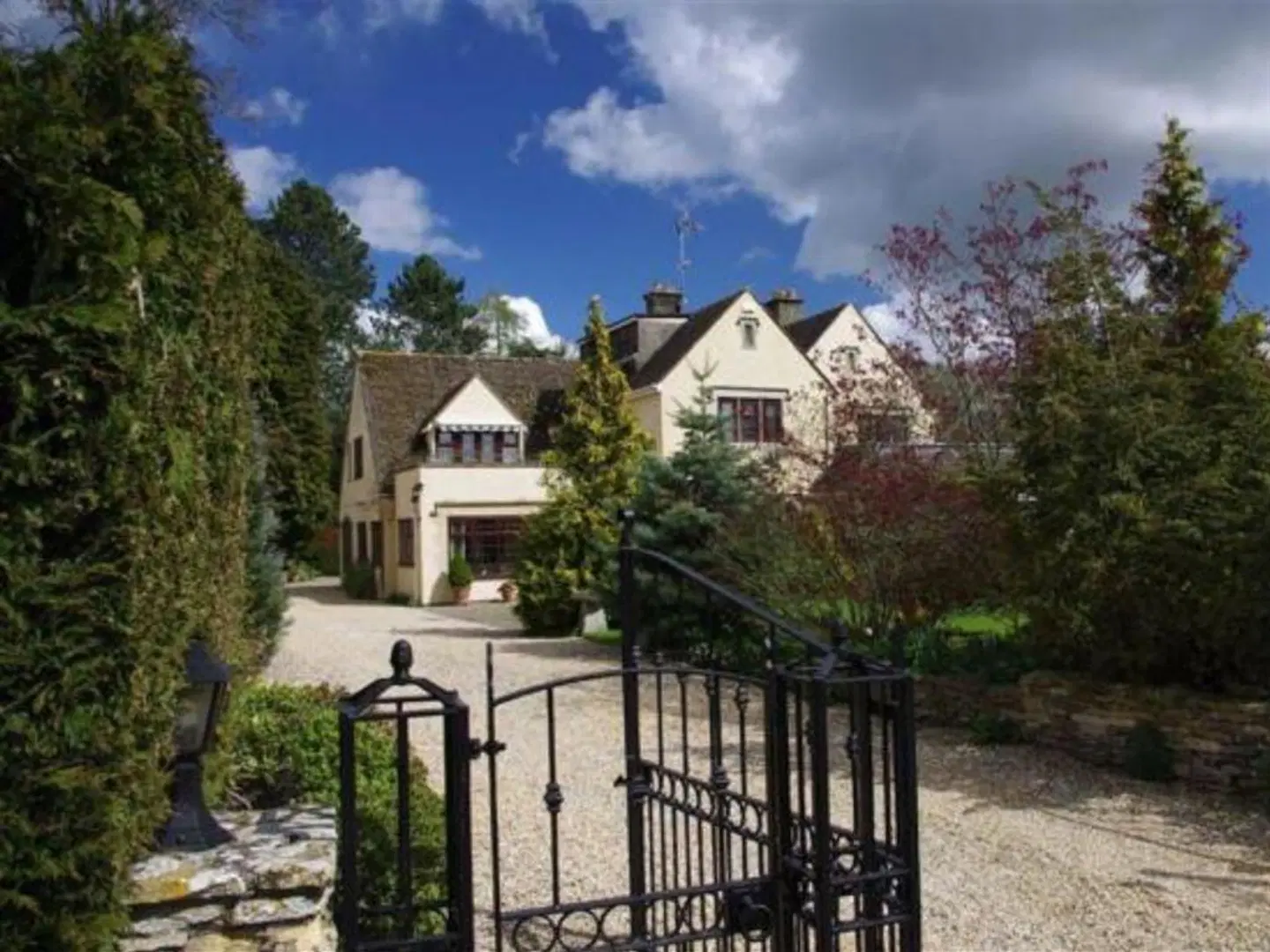 Coombe House EXTERIOR