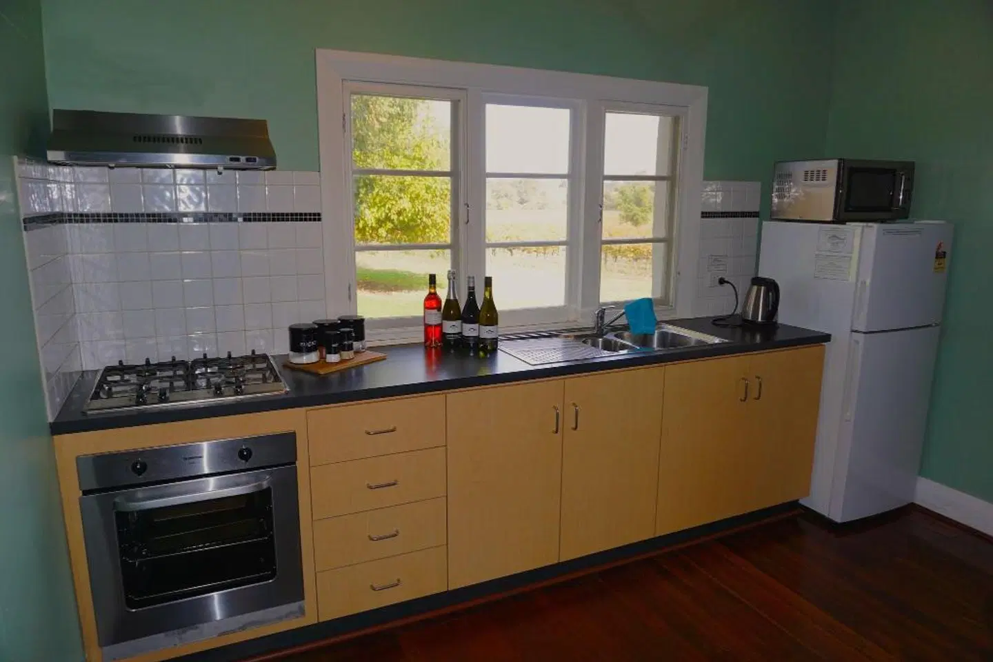 Vineyard Cottage at Upper Reach Winery ROOM_EXAMPLE