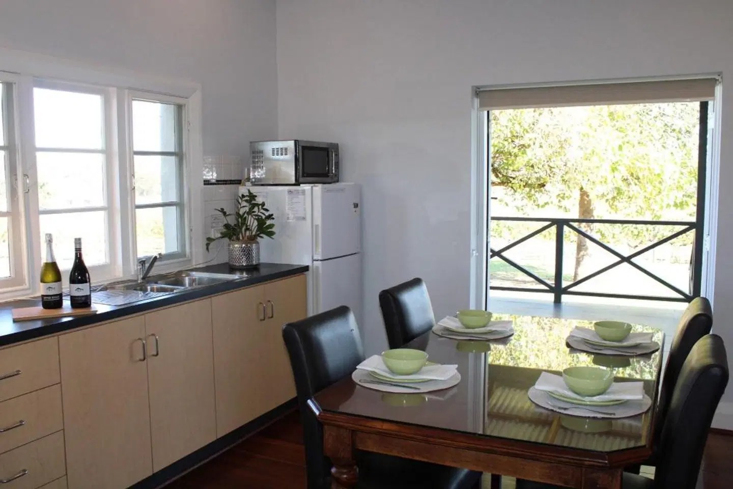 Vineyard Cottage at Upper Reach Winery ROOM_EXAMPLE
