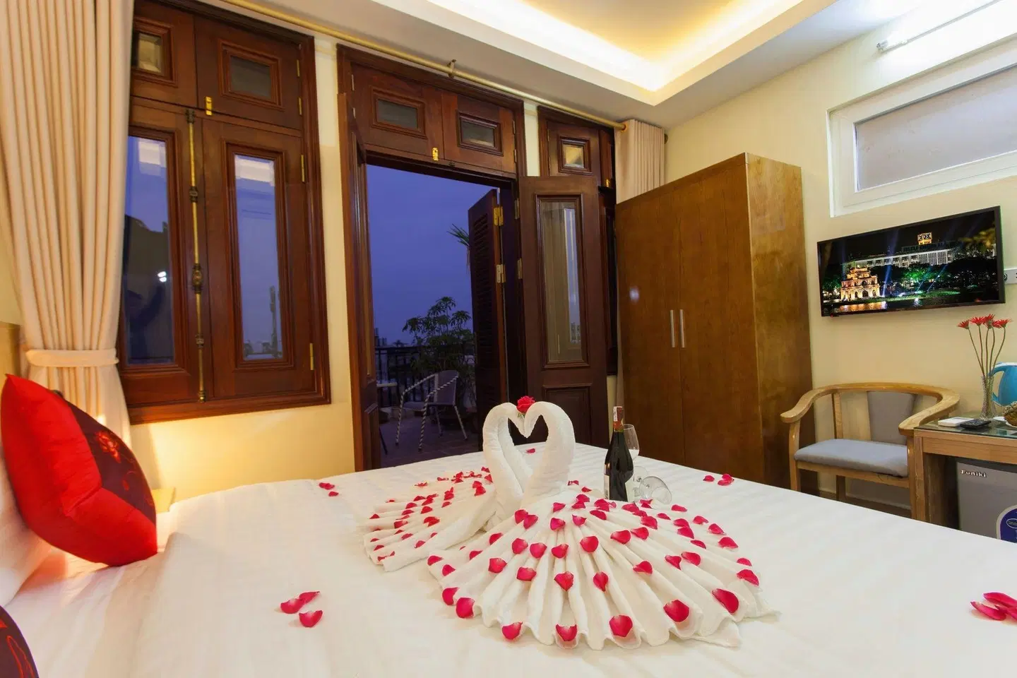 Queen Light Hotel HEALTH_BEAUTY